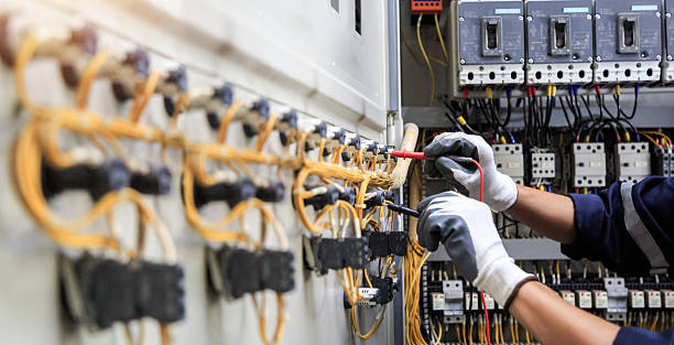 Professional Electrician technician working in Clearwater, KS